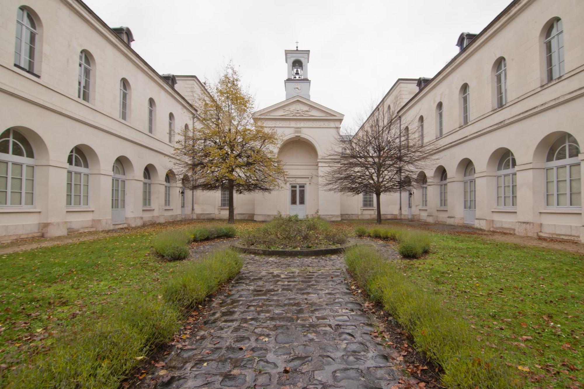 Le Saint Nicolas Troyes Esterno foto